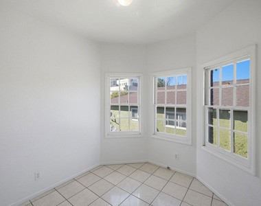 1097 S Orange Drive - Photo Thumbnail 17