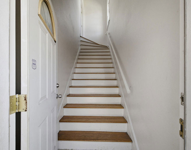 1097 S Orange Drive - Photo Thumbnail 8