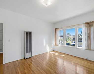 1097 S Orange Drive - Photo Thumbnail 26