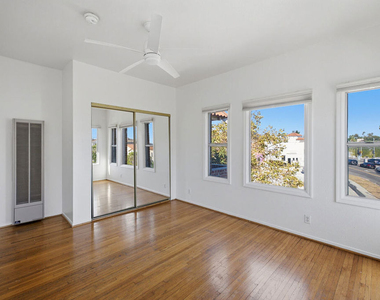 1097 S Orange Drive - Photo Thumbnail 33