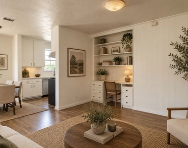 6315 Craner Avenue - Photo Thumbnail 10