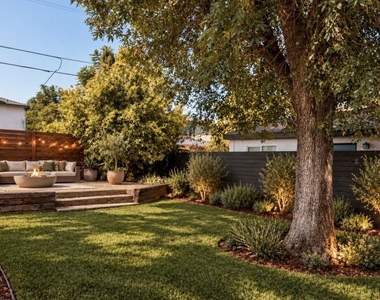 6315 Craner Avenue - Photo Thumbnail 28