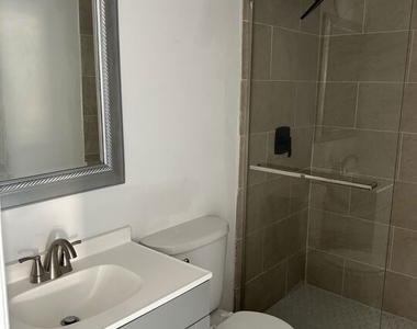 13757 Vanowen Street - Photo Thumbnail 5