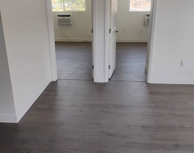 13757 Vanowen Street - Photo Thumbnail 6