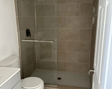 13757 Vanowen Street - Photo Thumbnail 4