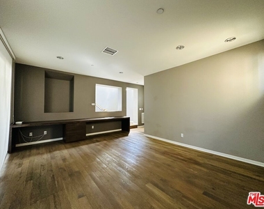6581 Seabluff Drive - Photo Thumbnail 26