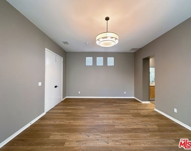 6581 Seabluff Drive - Photo Thumbnail 13