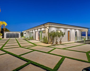 4732 Avenida Del Mar - Photo Thumbnail 24