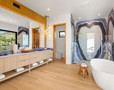 4732 Avenida Del Mar - Photo Thumbnail 13