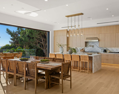 4732 Avenida Del Mar - Photo Thumbnail 6