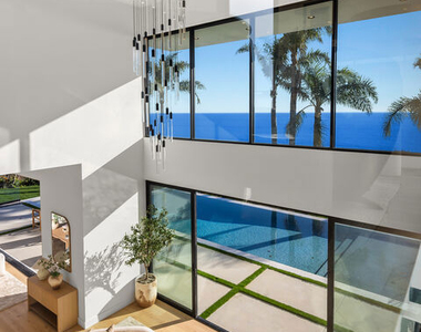 4732 Avenida Del Mar - Photo Thumbnail 10