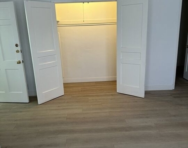 325 N Palm Drive - Photo Thumbnail 13
