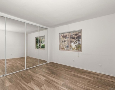 5422 Adobe Falls Rd - Photo Thumbnail 19
