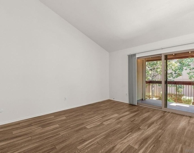 5422 Adobe Falls Rd - Photo Thumbnail 8