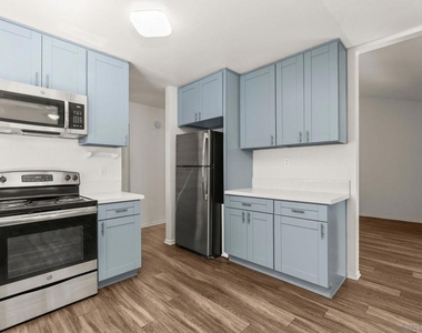 5422 Adobe Falls Rd - Photo Thumbnail 3