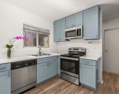 5422 Adobe Falls Rd - Photo Thumbnail 2