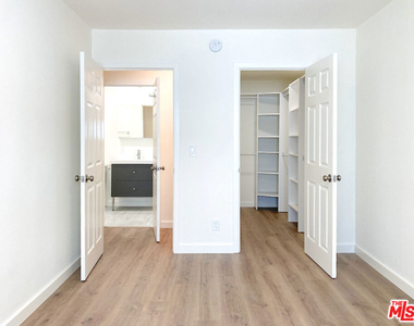 1249 23rd Street - Photo Thumbnail 9