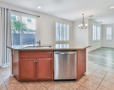 4607 Valerio Way - Photo Thumbnail 9