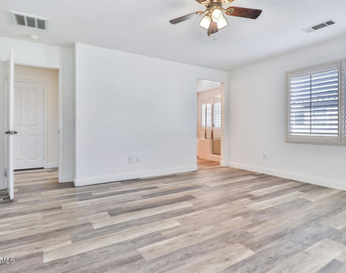 4607 Valerio Way - Photo Thumbnail 21