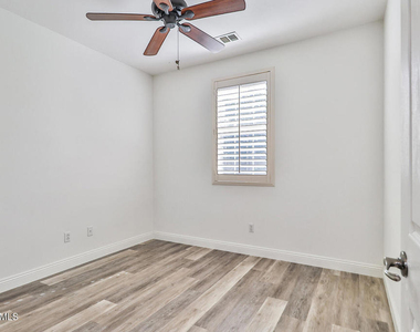 4607 Valerio Way - Photo Thumbnail 11