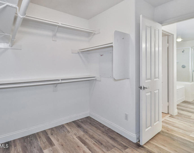 4607 Valerio Way - Photo Thumbnail 25