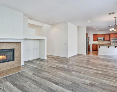 4607 Valerio Way - Photo Thumbnail 5