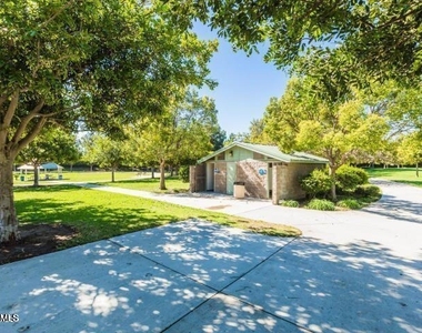 4607 Valerio Way - Photo Thumbnail 32