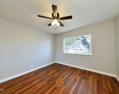 2775 Los Robles Road - Photo Thumbnail 8
