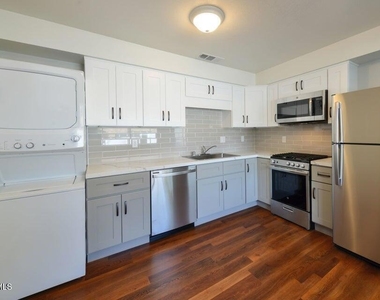 2775 Los Robles Road - Photo Thumbnail 3