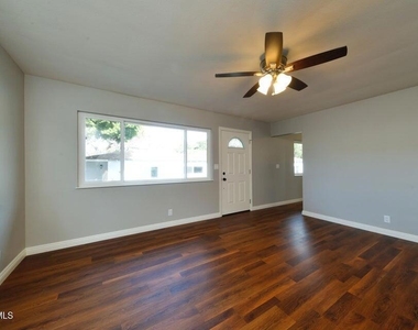 2775 Los Robles Road - Photo Thumbnail 1