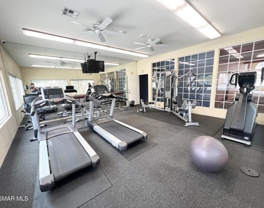 5805 Oak Bend Lane - Photo Thumbnail 14