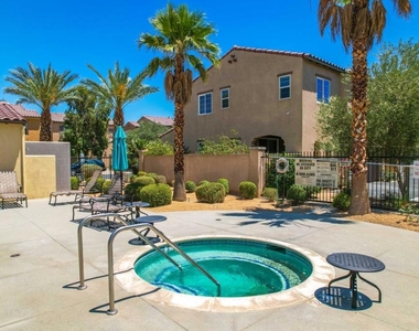 530 Calle Vibrante - Photo Thumbnail 33
