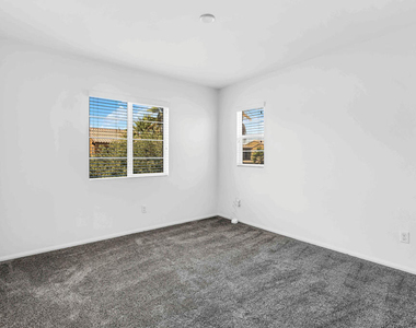530 Calle Vibrante - Photo Thumbnail 22