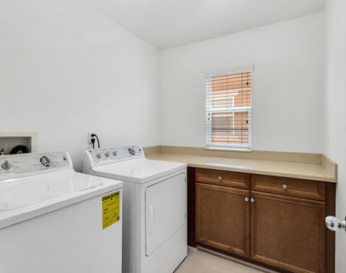 530 Calle Vibrante - Photo Thumbnail 24