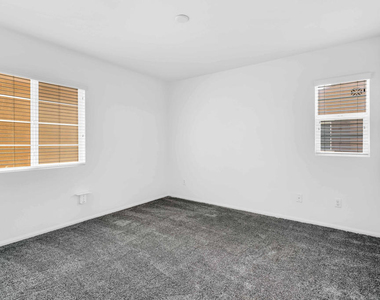 530 Calle Vibrante - Photo Thumbnail 18