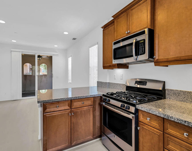 530 Calle Vibrante - Photo Thumbnail 9