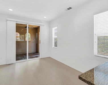 530 Calle Vibrante - Photo Thumbnail 10