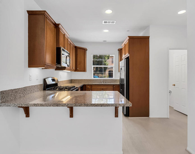 530 Calle Vibrante - Photo Thumbnail 6