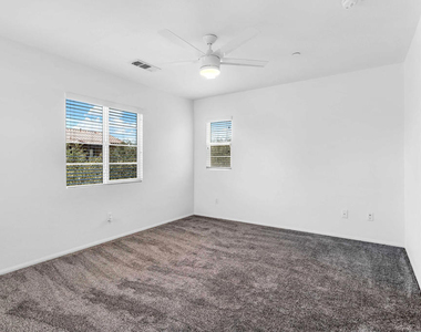 530 Calle Vibrante - Photo Thumbnail 13