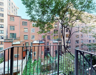 East 88th Street - Photo Thumbnail 2