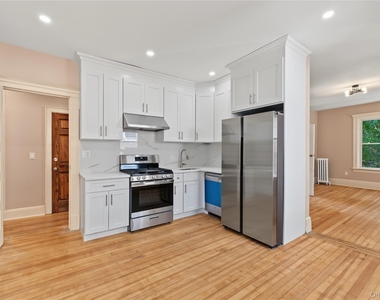 269 Liberty Street - Photo Thumbnail 17