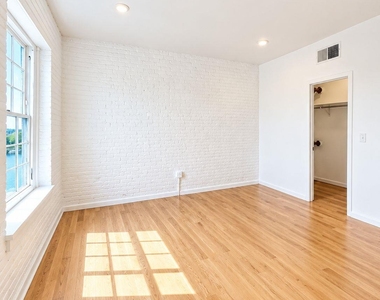 155 S River St - Photo Thumbnail 10