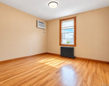 14 Balfour Street - Photo Thumbnail 4