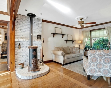 20 Linda Place - Photo Thumbnail 8