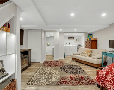 20 Linda Place - Photo Thumbnail 18