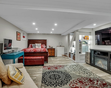 20 Linda Place - Photo Thumbnail 17
