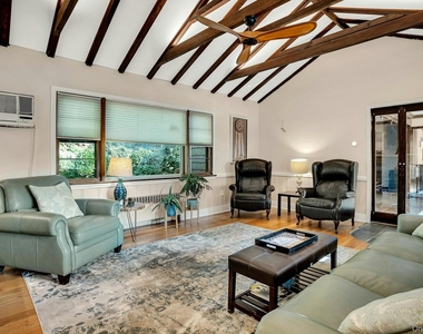 20 Linda Place - Photo Thumbnail 3