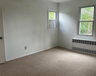 1569 4th Street - Photo Thumbnail 4