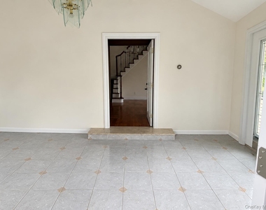 141 Aka 145 Buckingham Road - Photo Thumbnail 1