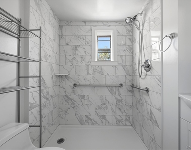 135 N Highland Avenue - Photo Thumbnail 11